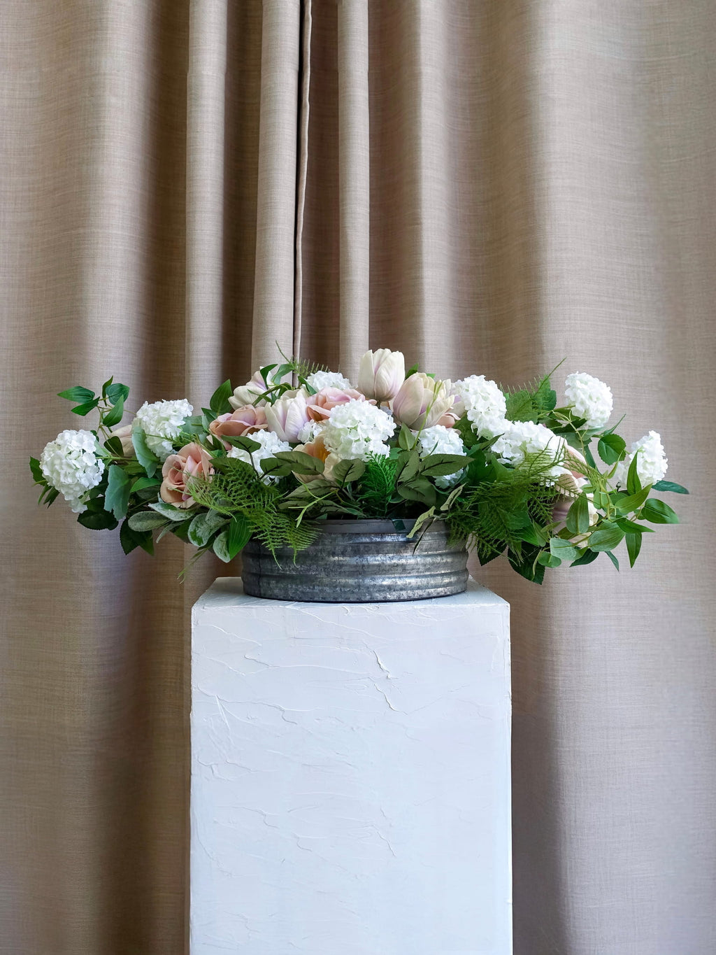 Antique Rose Table Centre