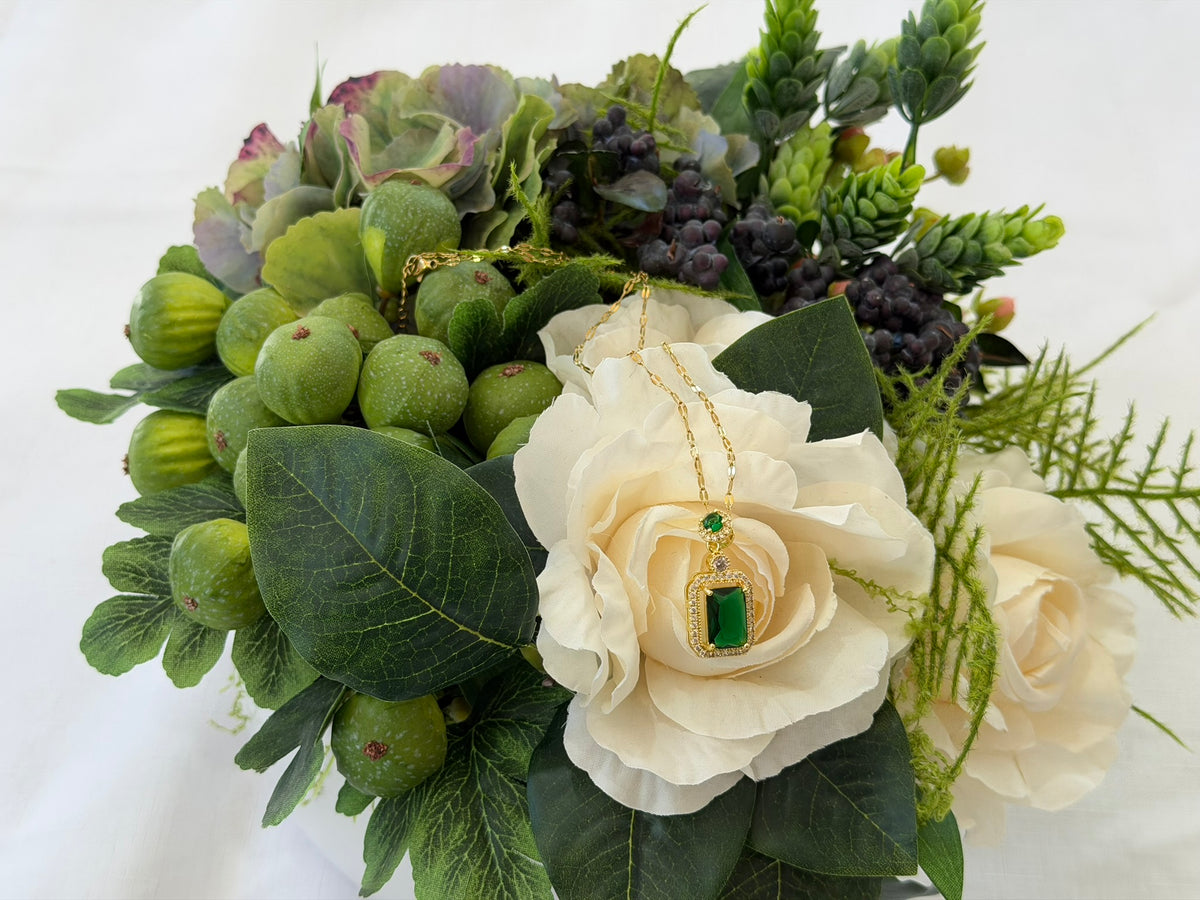 Emerald Halo Pendant Necklace 18k Gold Plated Steel