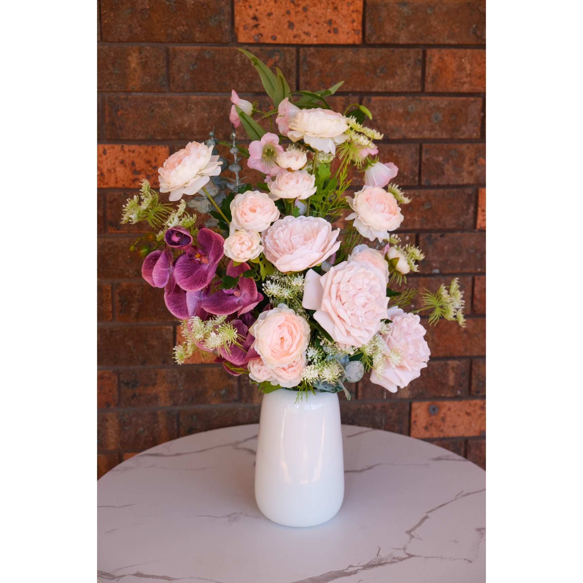 Garden Rose & Queen Anne's Lace Vase Arrangement