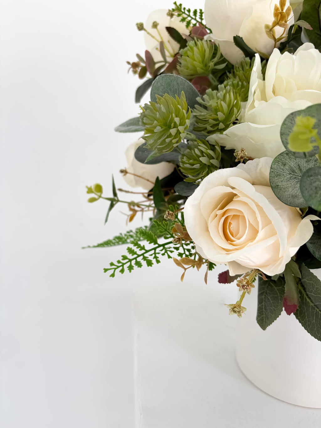 Classic Cream Rose Arrangement