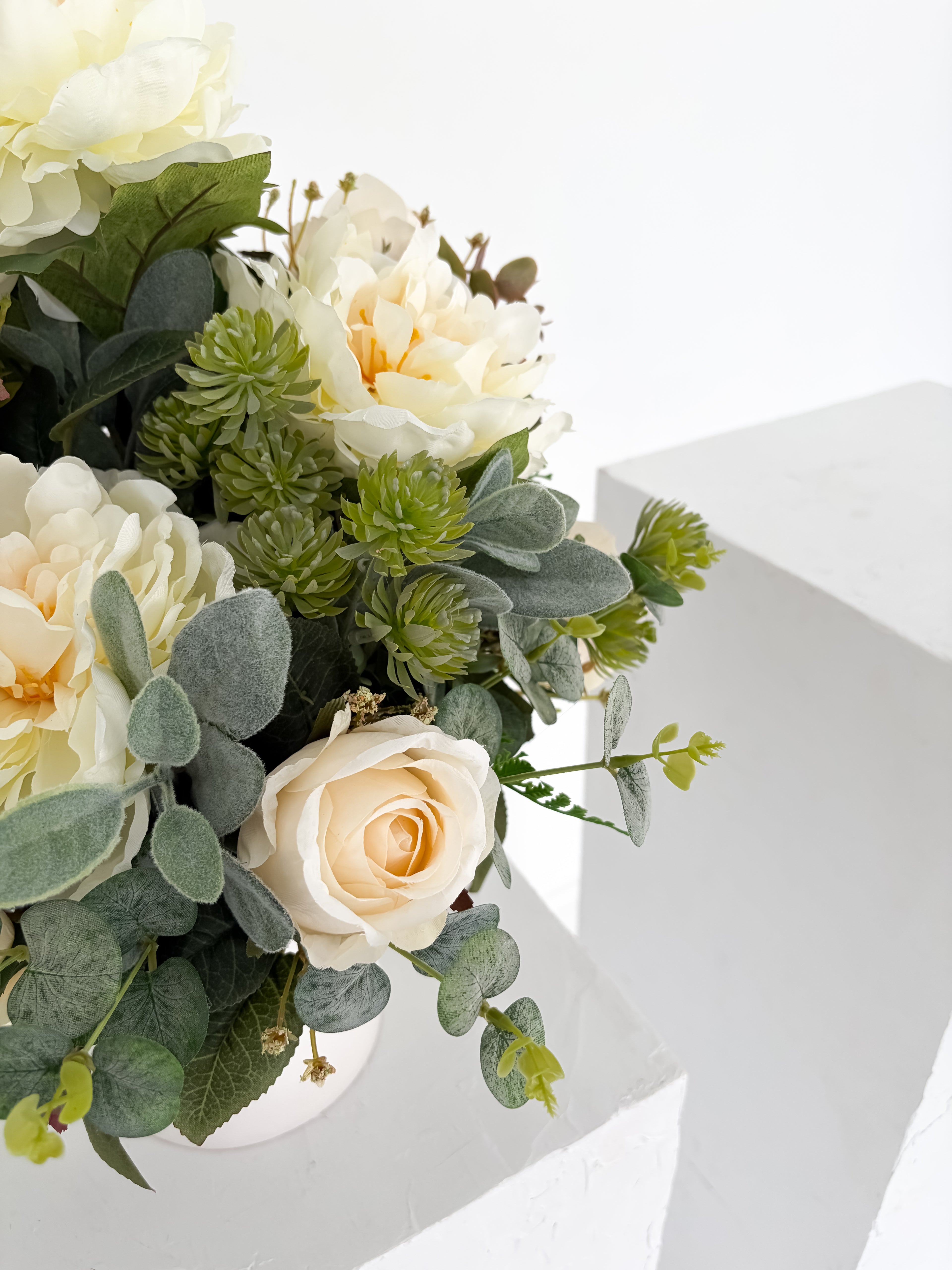 Classic Cream Rose Arrangement
