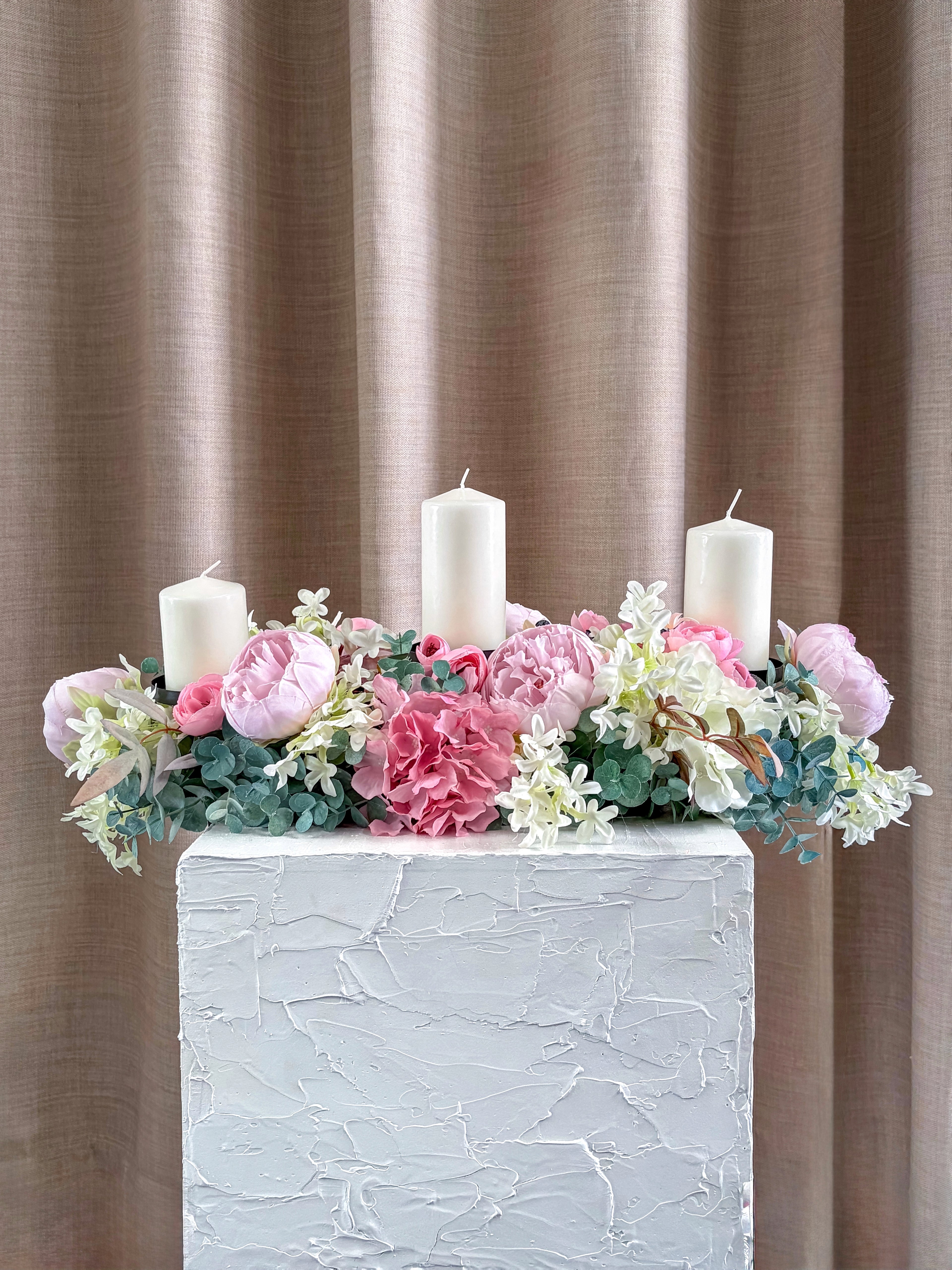 Pink Candlelight Table Centre