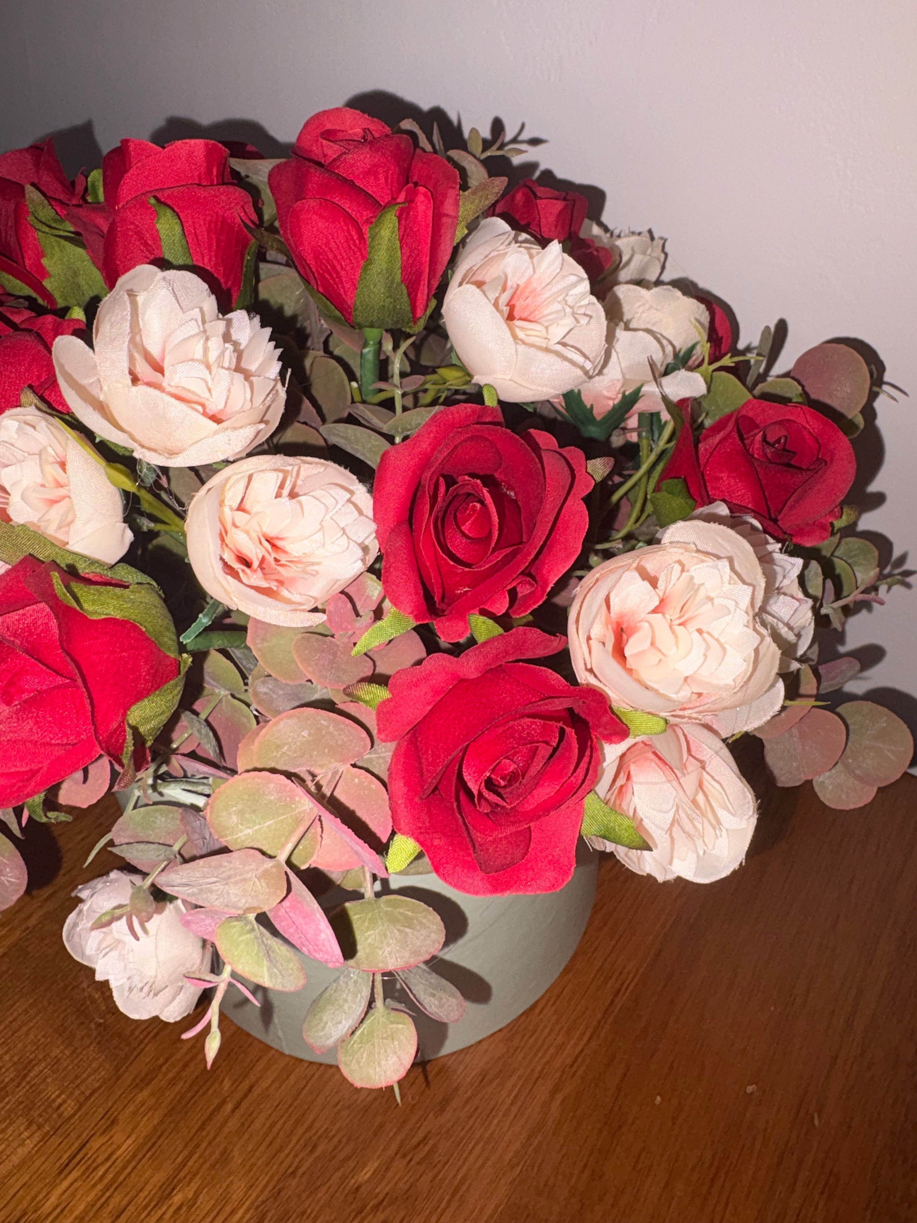Red Rose & Peach Ranunculus Hatbox Arrangement