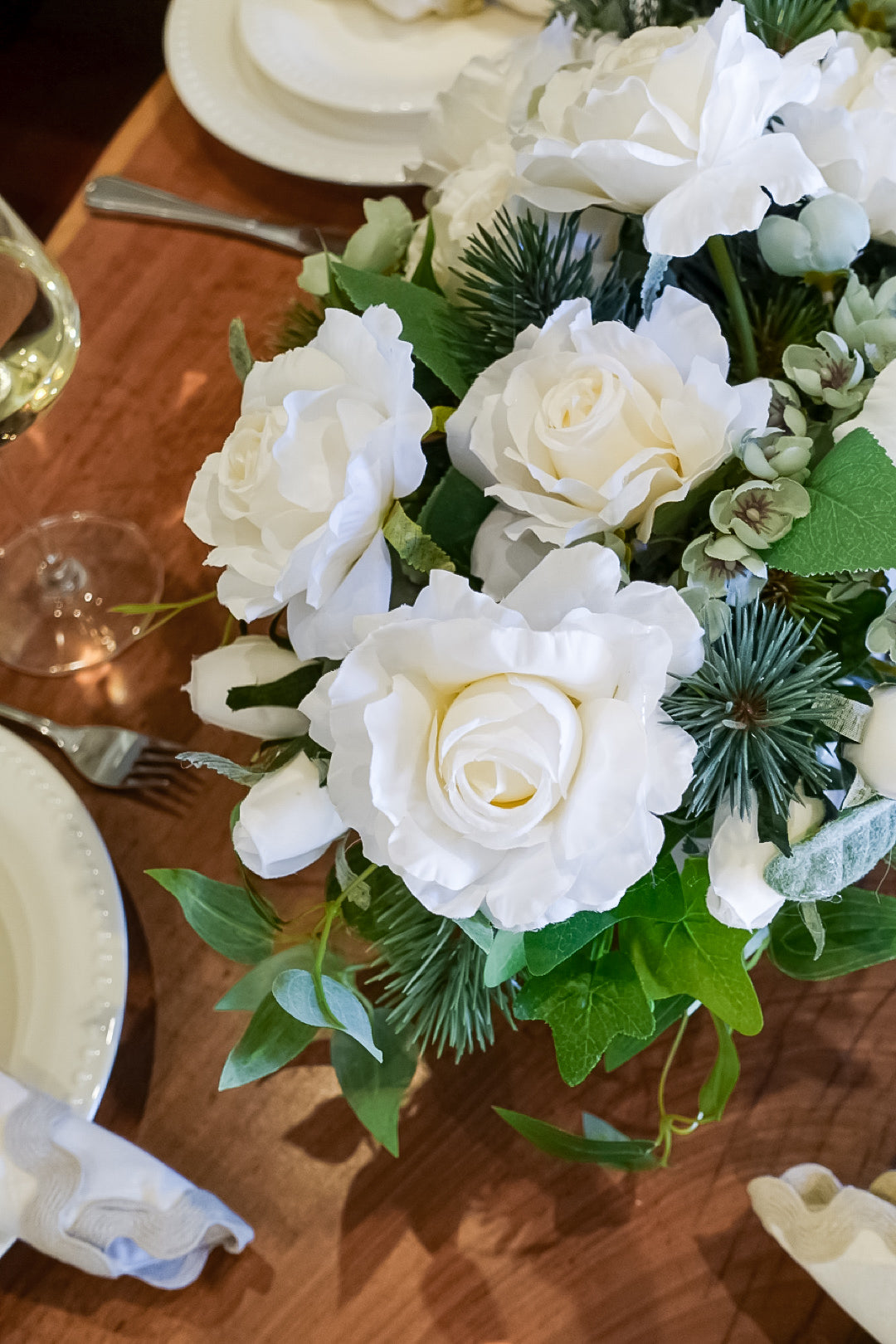 Ivory Classic Table Centre